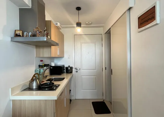 Mario's Cozy Staycation Aparthotel